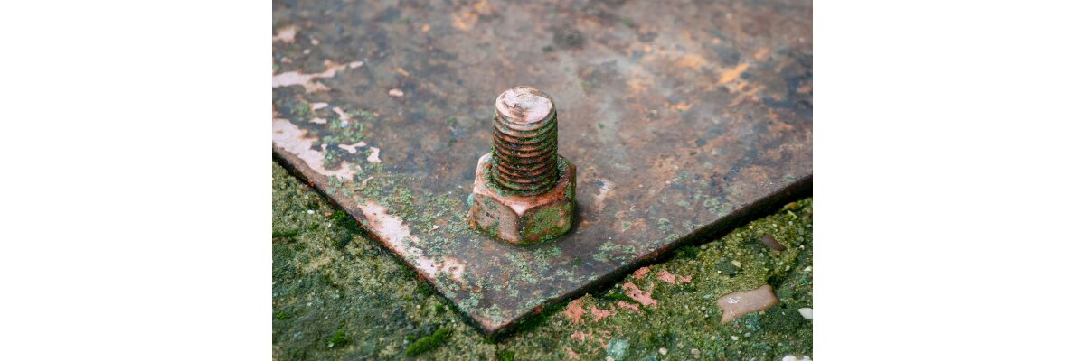 Rostige Schrauben entfernen – Die besten Methoden für eine sichere Demontage - Festsitzende &amp; rostige Schrauben entfernen – Die besten Tipps &amp; Tricks